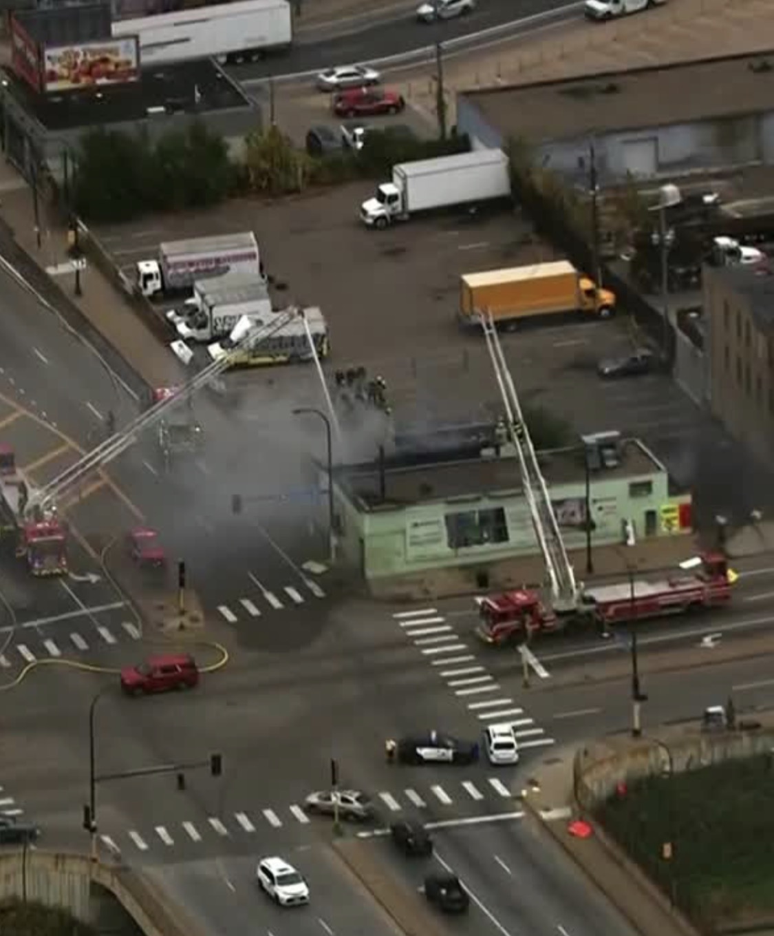 Breaking News: Emergency Crews Responding to Structure Fire Near West Broadway in Minneapolis — photo 2